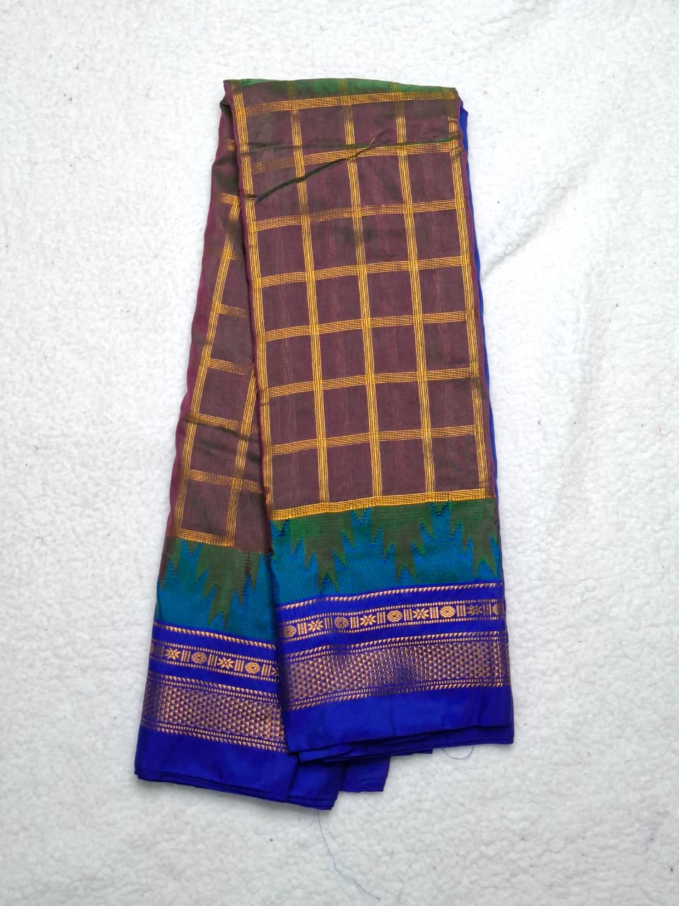 Irkal Tana Silk Checks Saree in Dual Tone