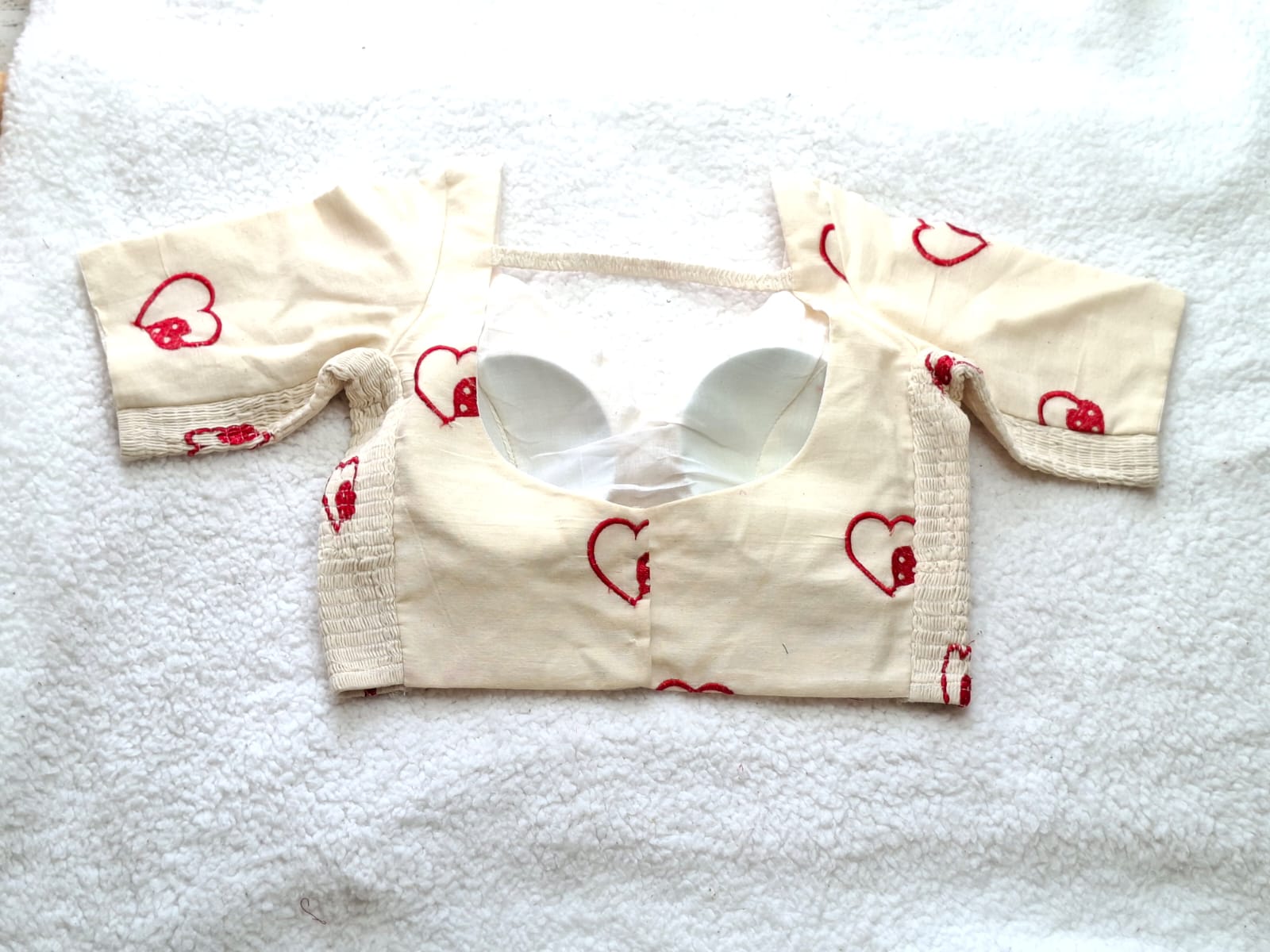 Thread Embroidery Heart Design With Stretchable Blouse view 2